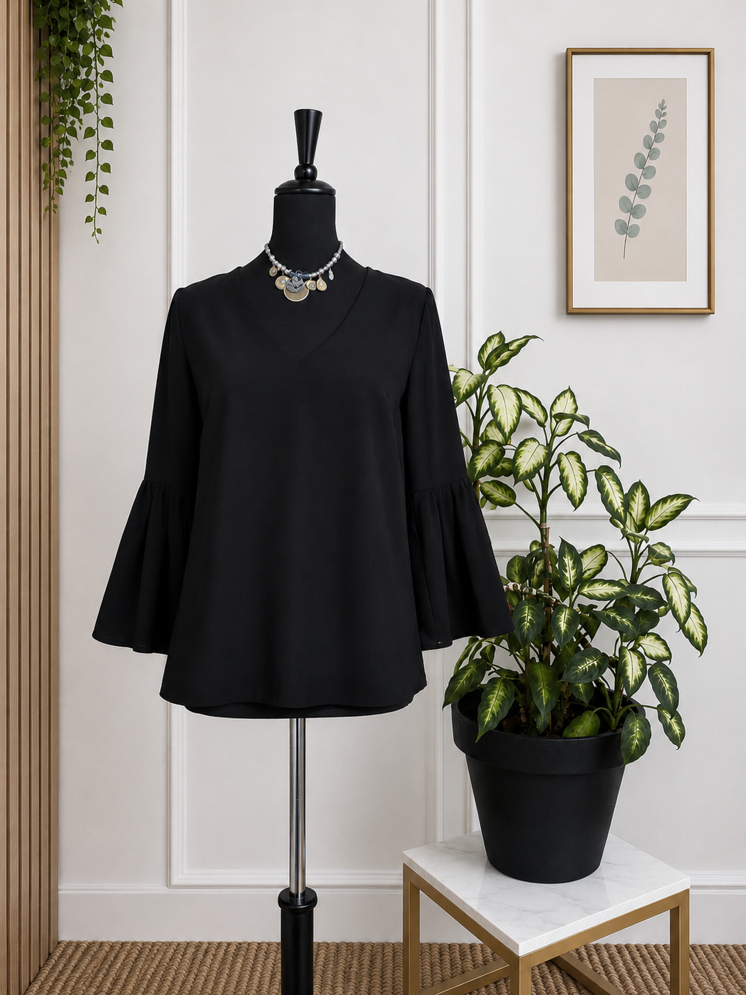 🖤🌿 Blouse H&M noire à manches évasées – Taille 36 🖤🌿