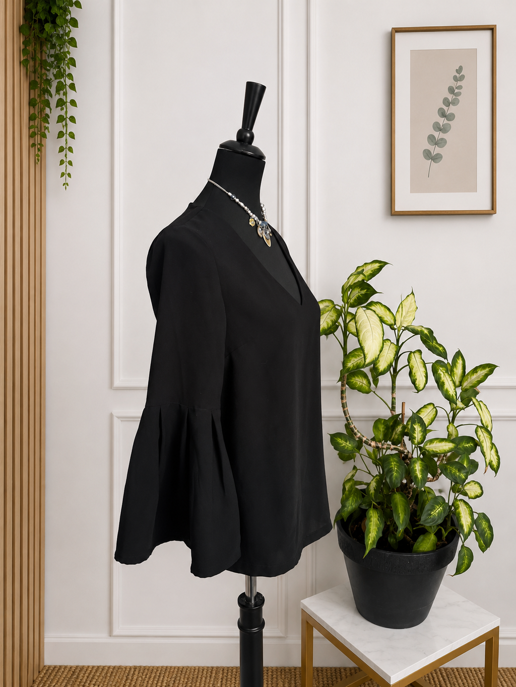 🖤🌿 Blouse H&M noire à manches évasées – Taille 36 🖤🌿